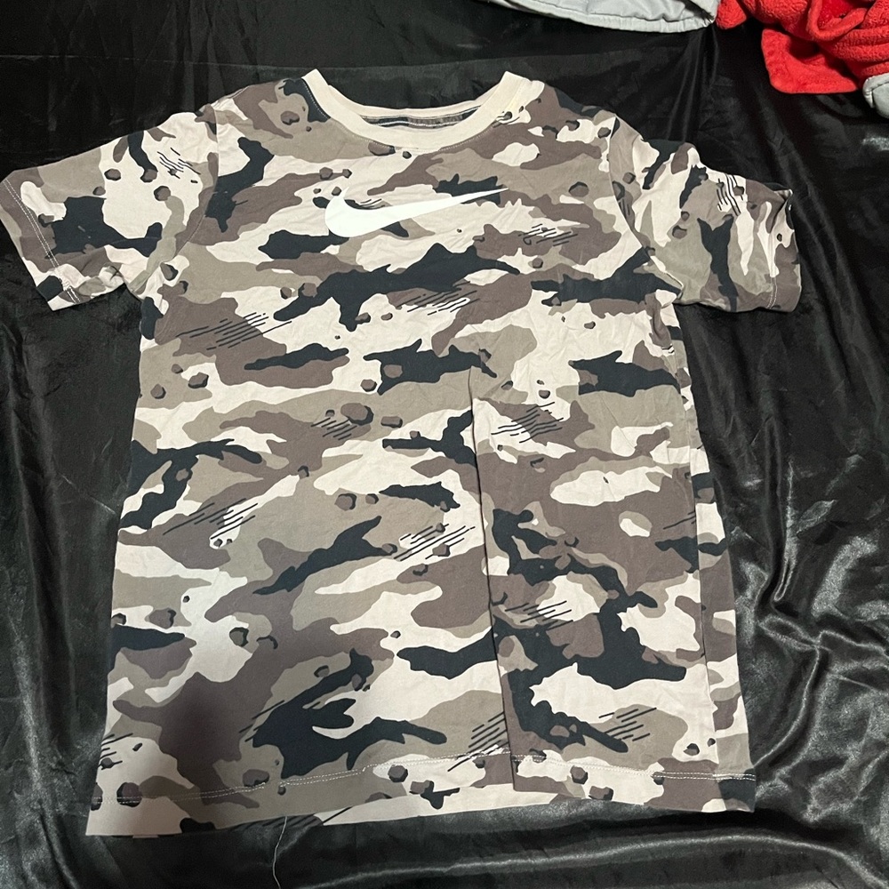 nike black camo shirt